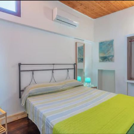 Villa Con Piscina Al Mare Оньина Экстерьер фото