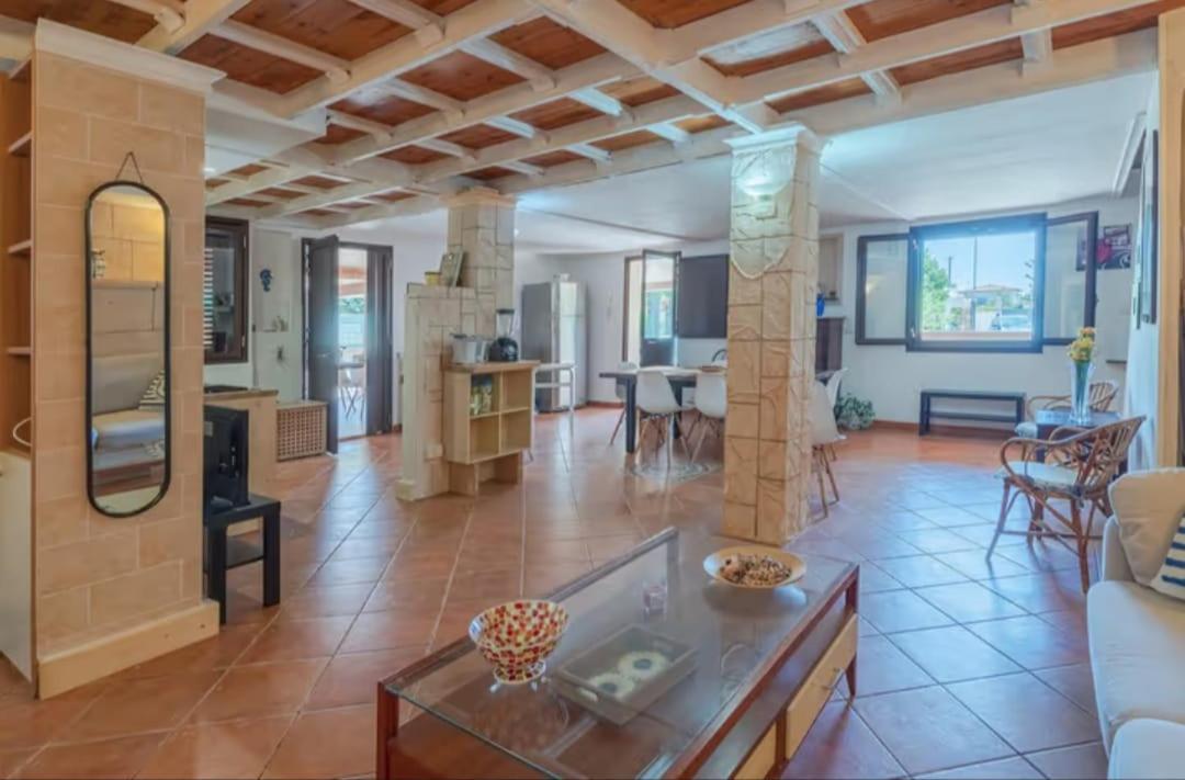 Villa Con Piscina Al Mare Оньина Экстерьер фото