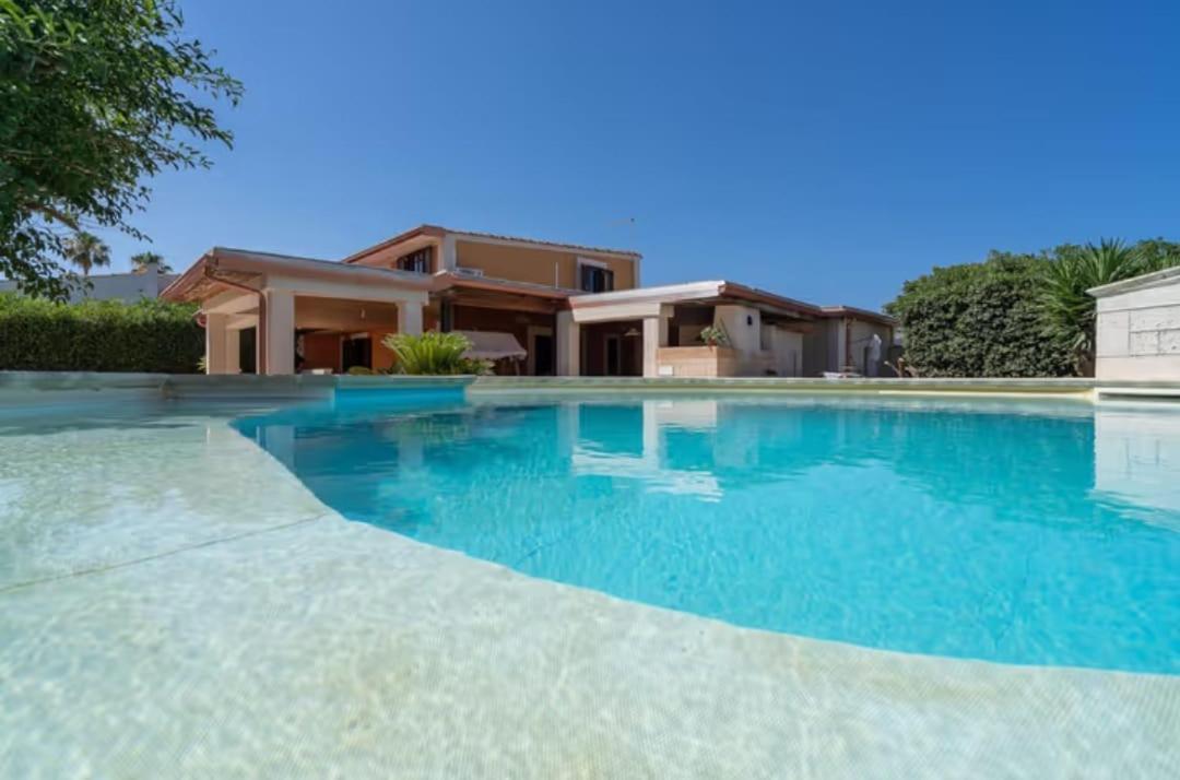 Villa Con Piscina Al Mare Оньина Экстерьер фото