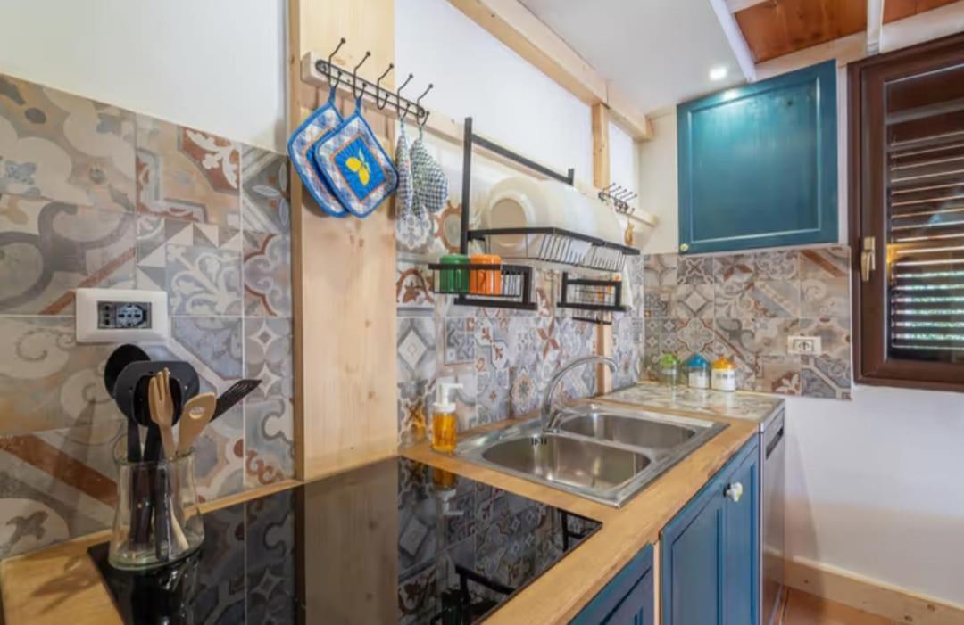 Villa Con Piscina Al Mare Оньина Экстерьер фото
