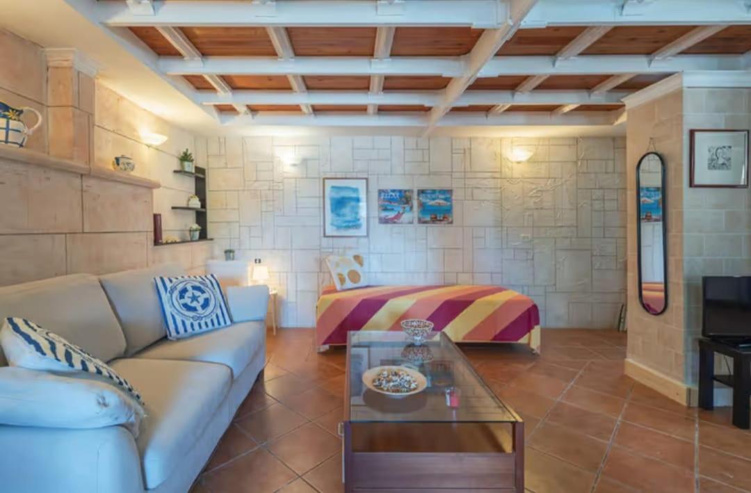 Villa Con Piscina Al Mare Оньина Экстерьер фото
