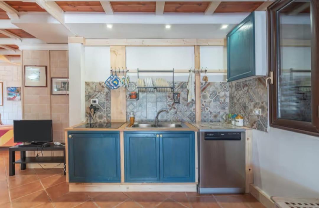 Villa Con Piscina Al Mare Оньина Экстерьер фото